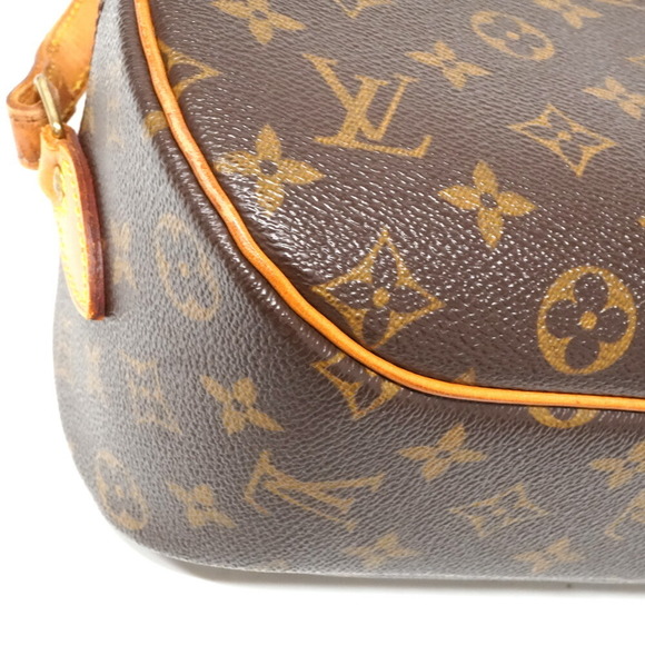 Louis Vuitton Shoulder Bag Blois Monogram - Picture 6 of 15